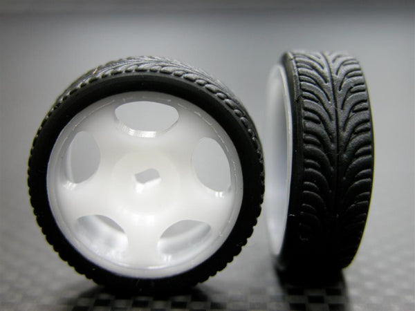 Kyosho Mini-Z AWD Delrin Front/Rear Ridge Rims (5P, 0mm Off Set, Width 8.3mm) With Tires - 1Pr Set White