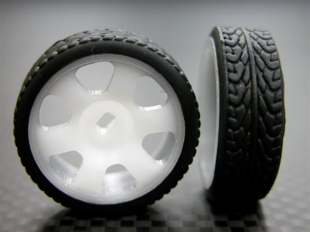 Kyosho Mini-Z AWD Delrin Front/Rear Ridge Rims (6P, 1.5mm Off Set, Width 8.3mm) With Tires - 1Pr Set White