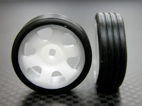 Kyosho Mini-Z AWD Delrin Front/Rear Ridge Rims (6P, 2.5mm Off Set, Width 8.3mm) With Tires - 1Pr Set White
