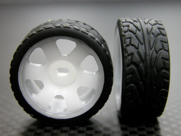 Kyosho Mini-Z AWD Delrin Rear Wide Ridge Rims (6P, 1.0mm Off Set, Width 11mm) With Tires - 1Pr Set White